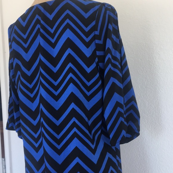 iZ Byer blue and black chevron dress size large - Picture 5 of 7